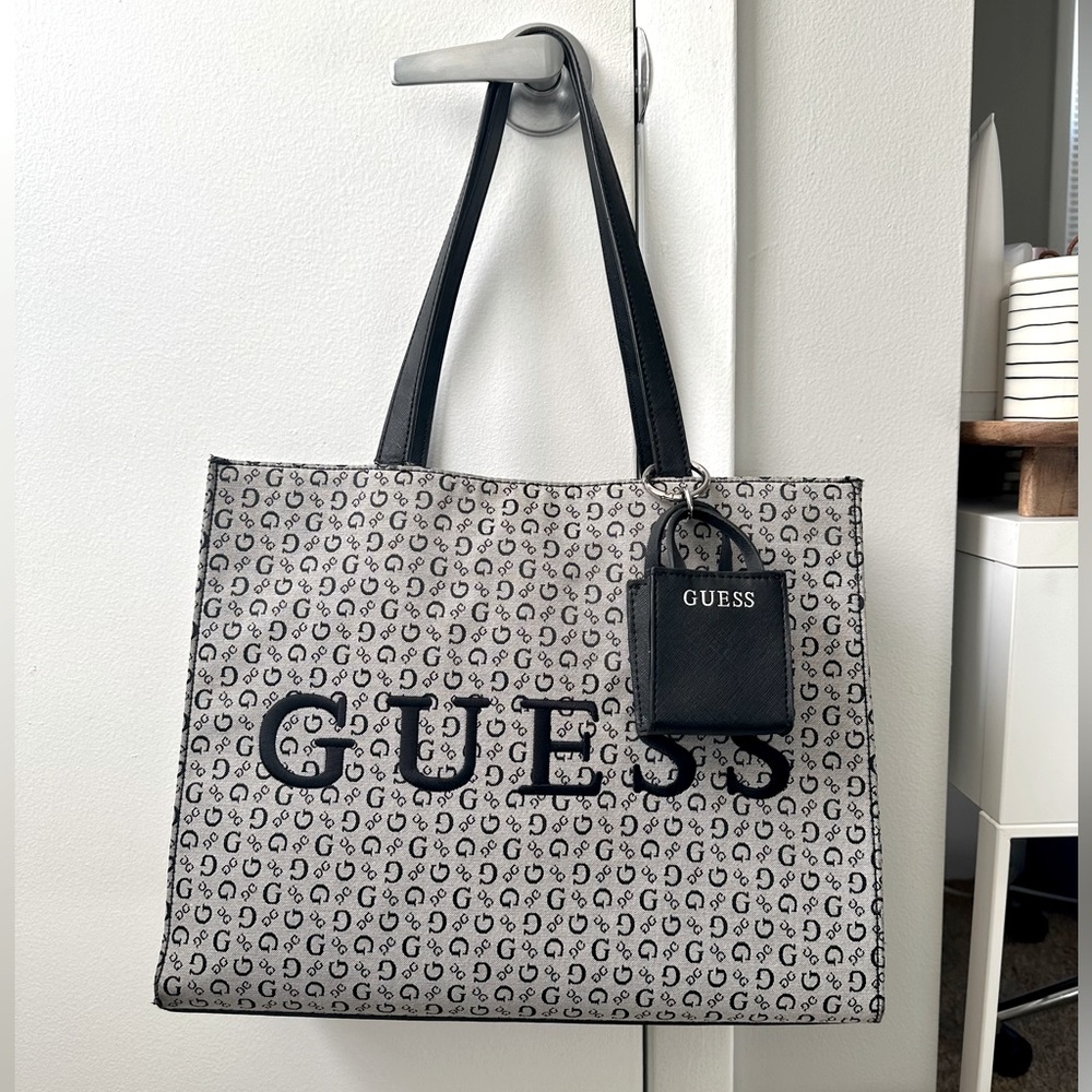 Large Guess purse designer work tote bag